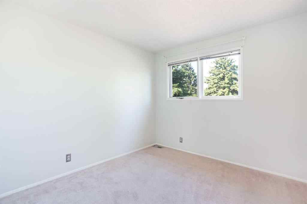 MLS® A2257594 - 135 Parkglen Crescent SE in Parkland Calgary, Residential