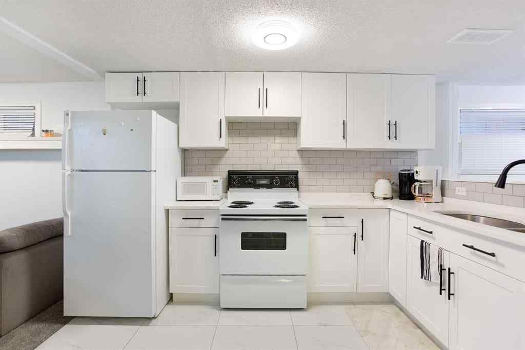 MLS® A2257595 - 1522 35 Street SE in Albert Park/Radisson Heights Calgary, Residential