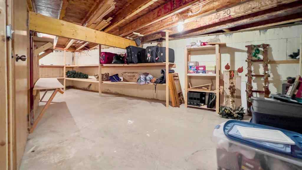 MLS® A2257597 - 6 Drake Street  in NONE Fleet, Residential