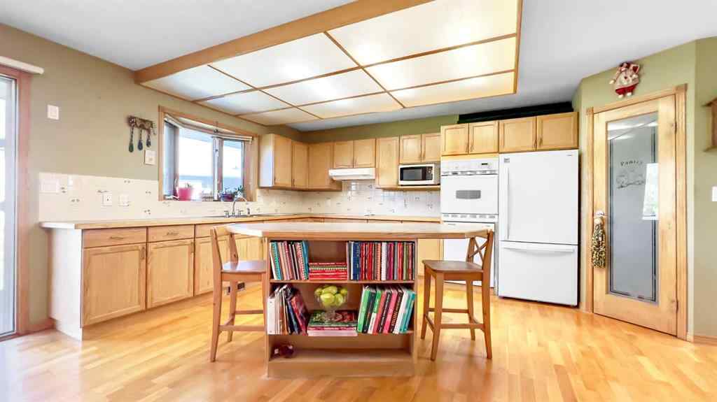 MLS® A2257597 - 6 Drake Street  in NONE Fleet, Residential