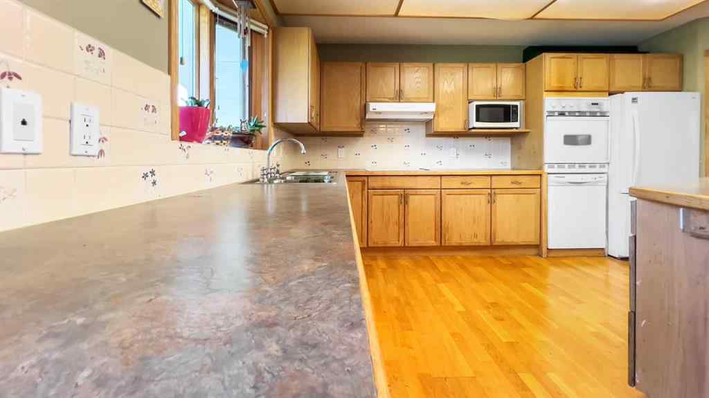 MLS® A2257597 - 6 Drake Street  in NONE Fleet, Residential