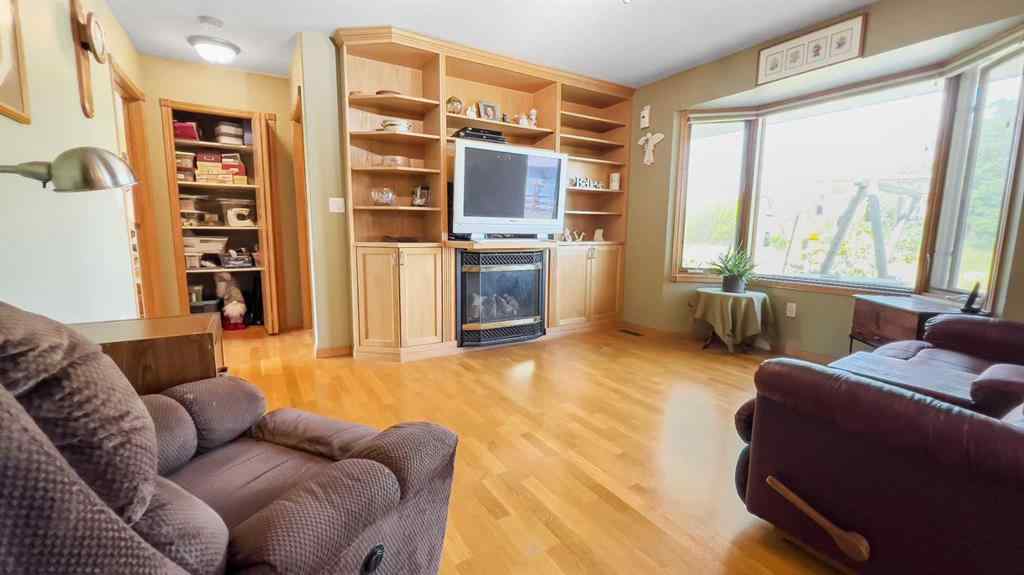 MLS® A2257597 - 6 Drake Street  in NONE Fleet, Residential