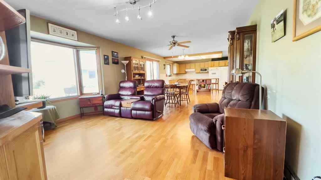 MLS® A2257597 - 6 Drake Street  in NONE Fleet, Residential