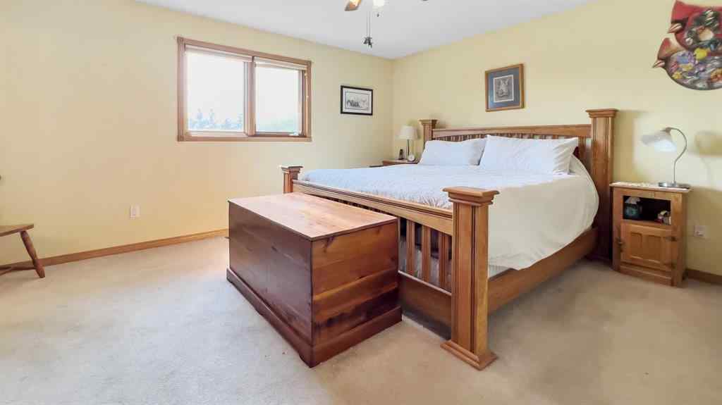 MLS® A2257597 - 6 Drake Street  in NONE Fleet, Residential