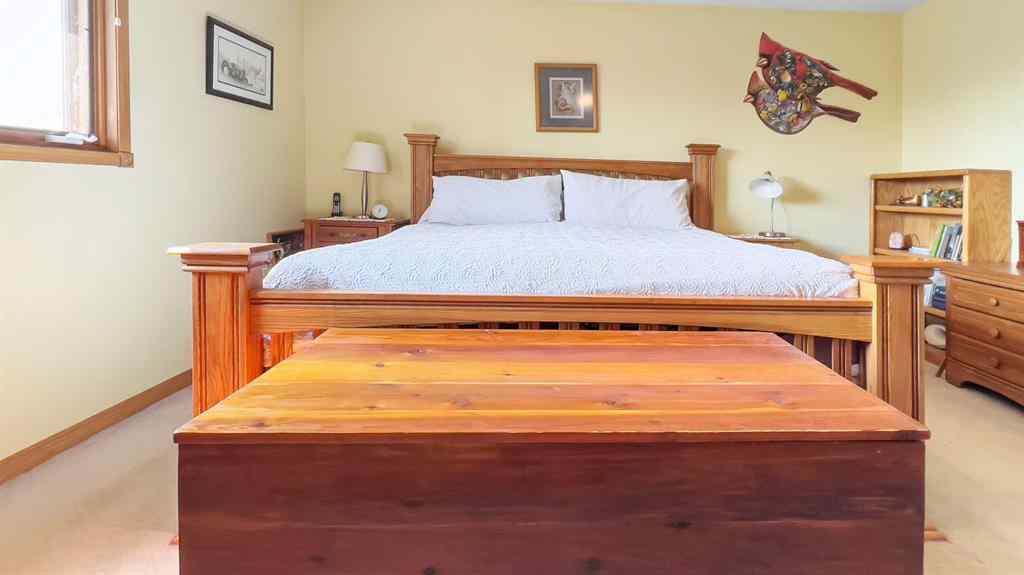 MLS® A2257597 - 6 Drake Street  in NONE Fleet, Residential