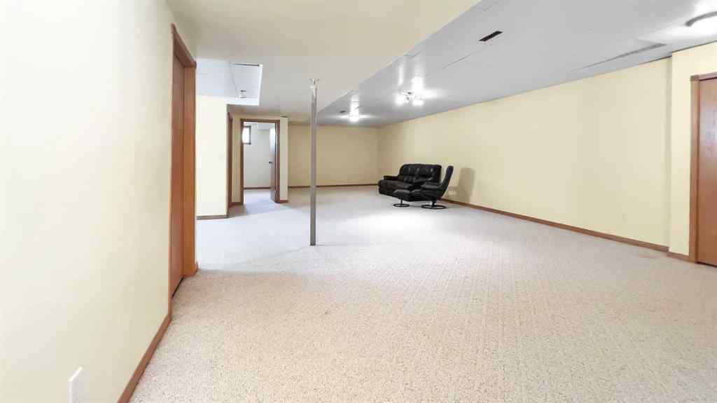 MLS® A2257597 - 6 Drake Street  in NONE Fleet, Residential
