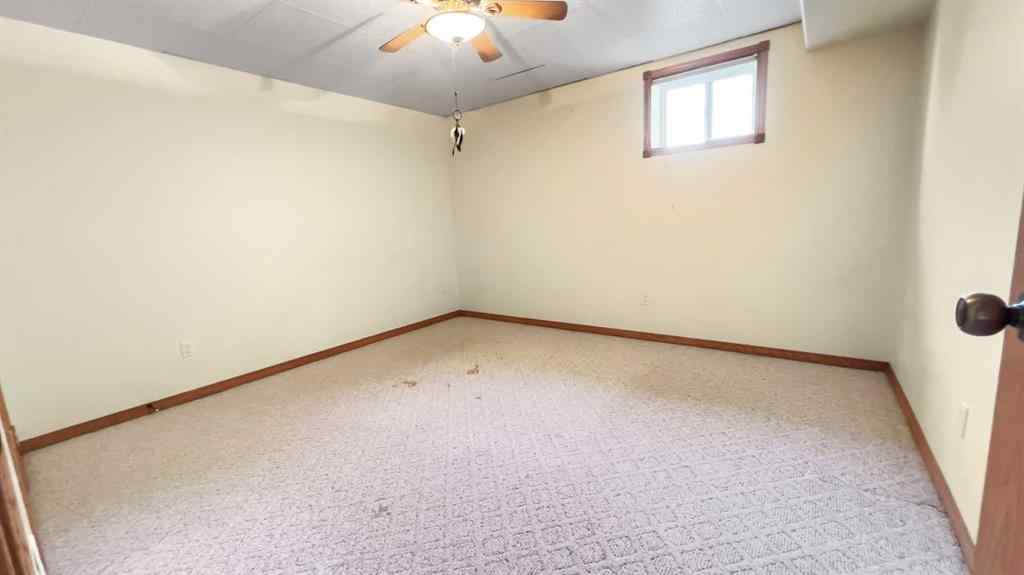 MLS® A2257597 - 6 Drake Street  in NONE Fleet, Residential