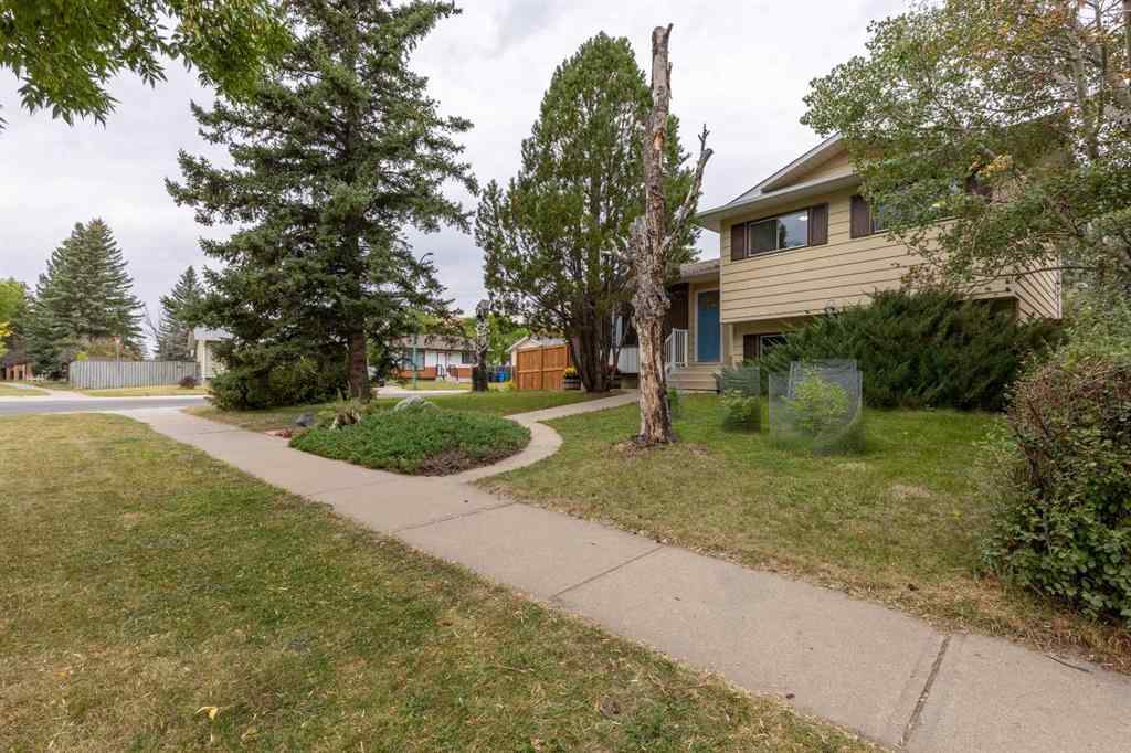 MLS® A2257604 - 51 Temple Boulevard W in Varsity Village Lethbridge, Residential