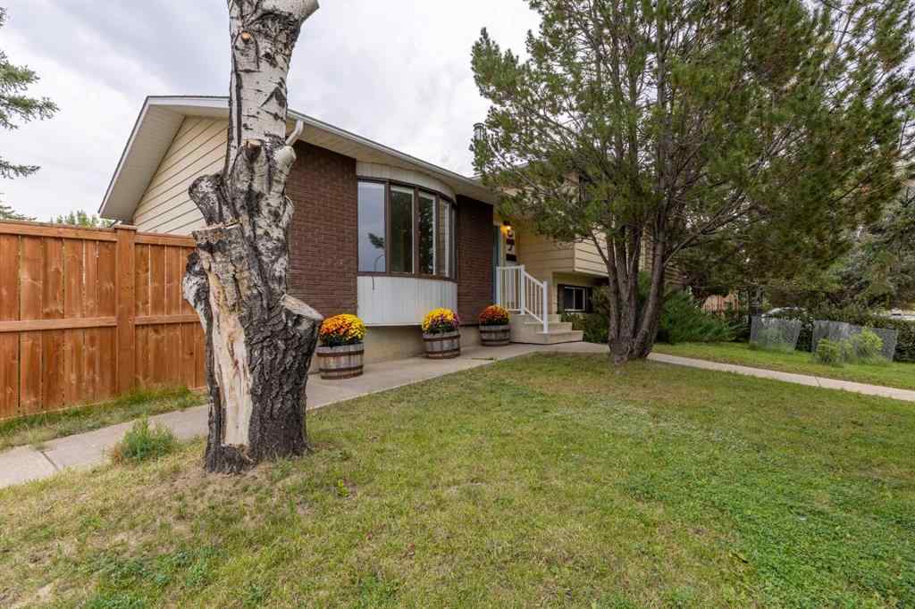 MLS® A2257604 - 51 Temple Boulevard W in Varsity Village Lethbridge, Residential