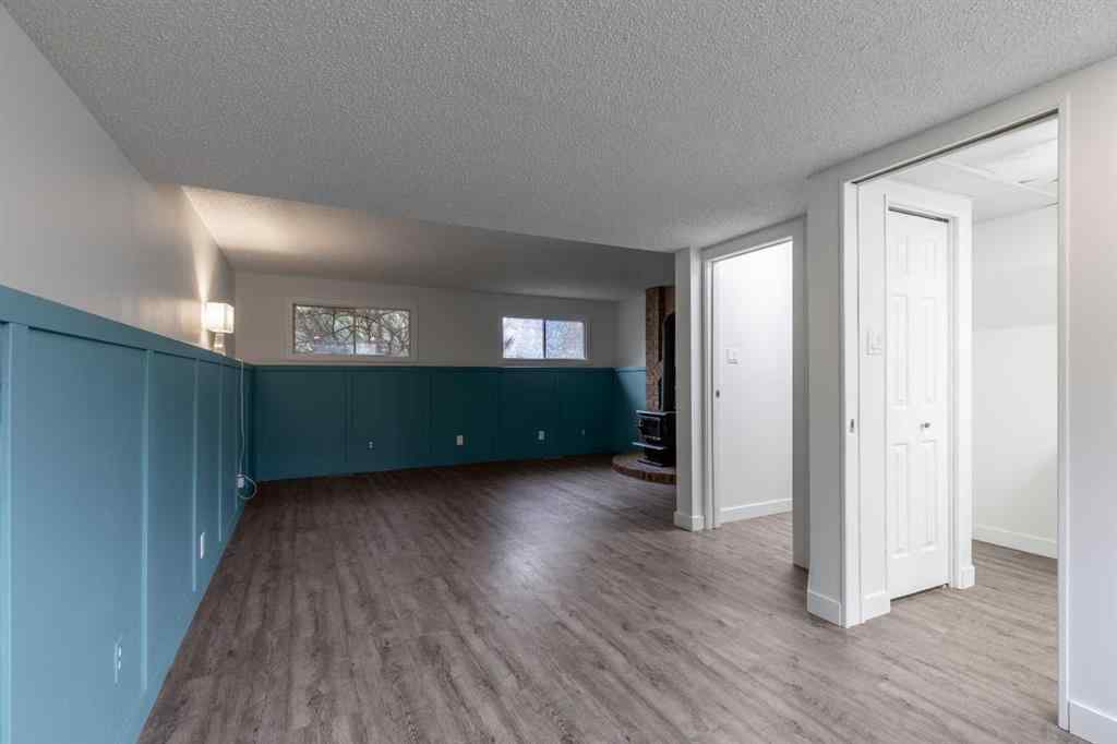 MLS® A2257604 - 51 Temple Boulevard W in Varsity Village Lethbridge, Residential