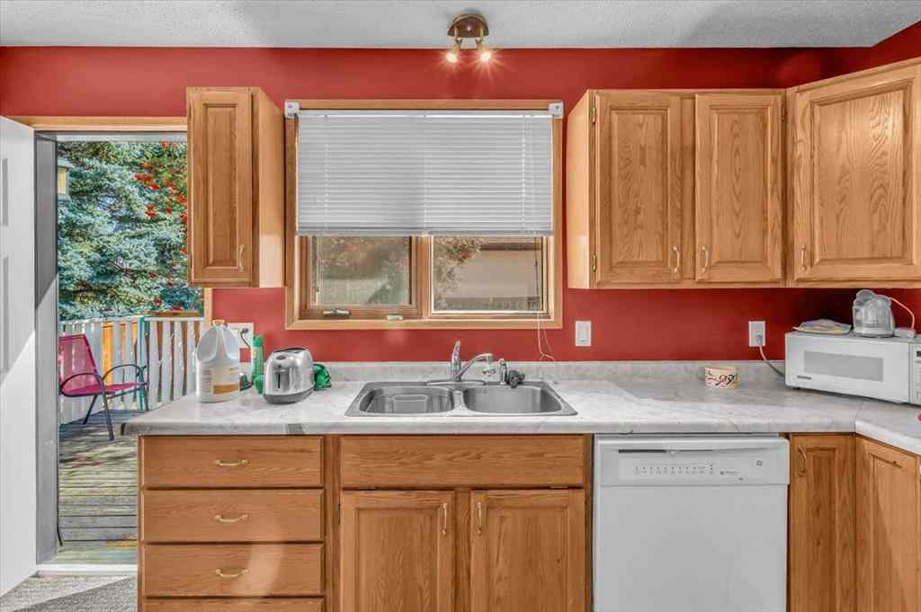 MLS&reg; # A2257605 - 201 4 Avenue SE in Downtown High River High River, Residential Open Houses