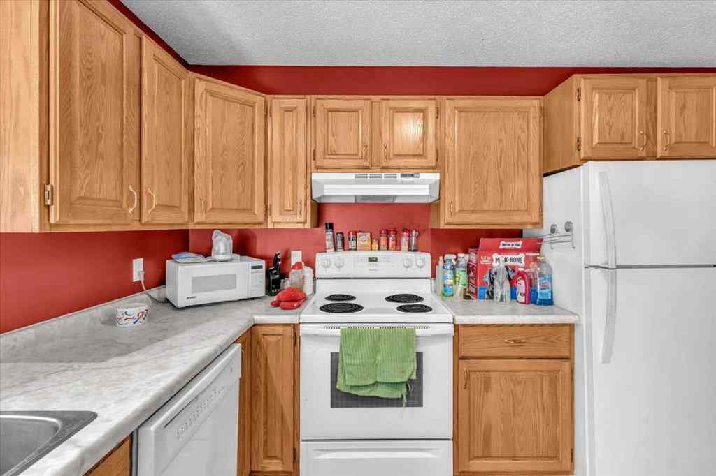 MLS&reg; # A2257605 - 201 4 Avenue SE in Downtown High River High River, Residential Open Houses