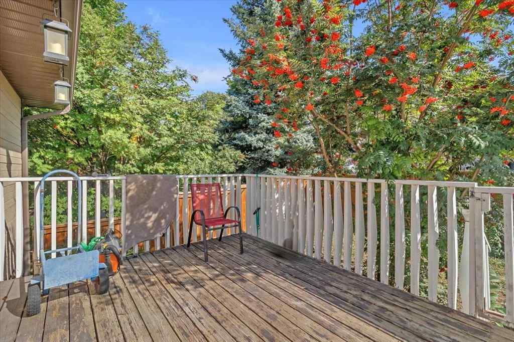 MLS&reg; # A2257605 - 201 4 Avenue SE in Downtown High River High River, Residential Open Houses