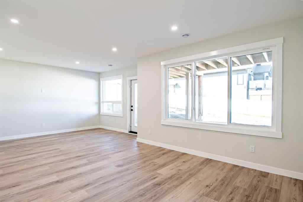 MLS® A2257607 - 29 Vintage Close  in Valley Ridge Blackfalds, Residential