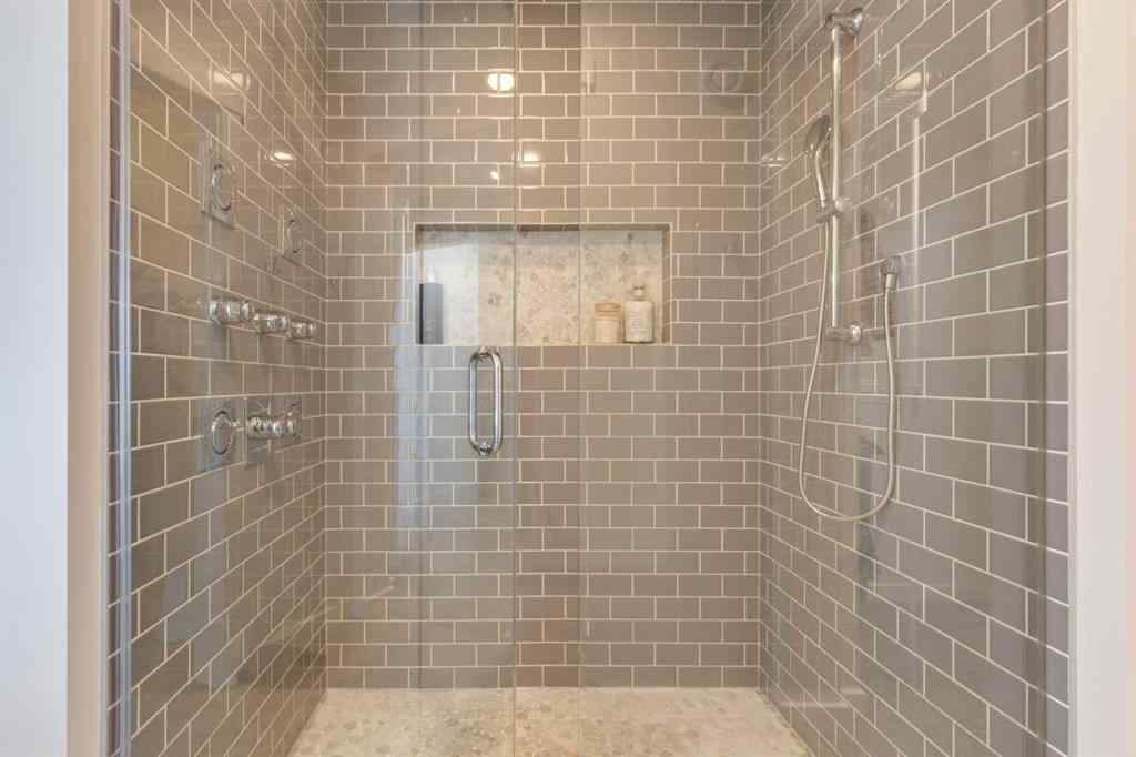 MLS® A2257615 - 161 Kingsmere Cove SE in Kings Heights Airdrie, Residential