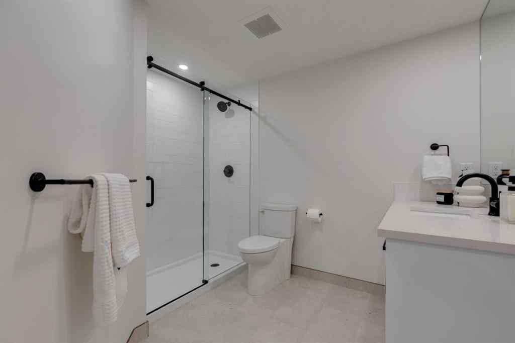 MLS® A2257615 - 161 Kingsmere Cove SE in Kings Heights Airdrie, Residential