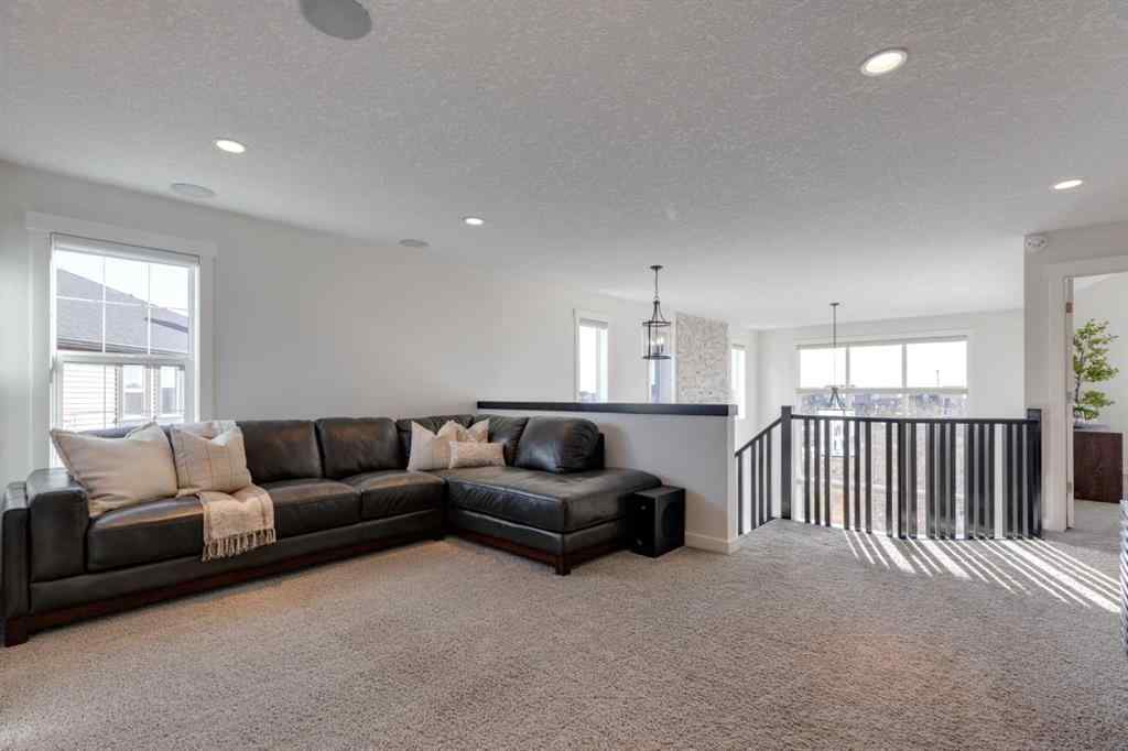 MLS® A2257615 - 161 Kingsmere Cove SE in Kings Heights Airdrie, Residential