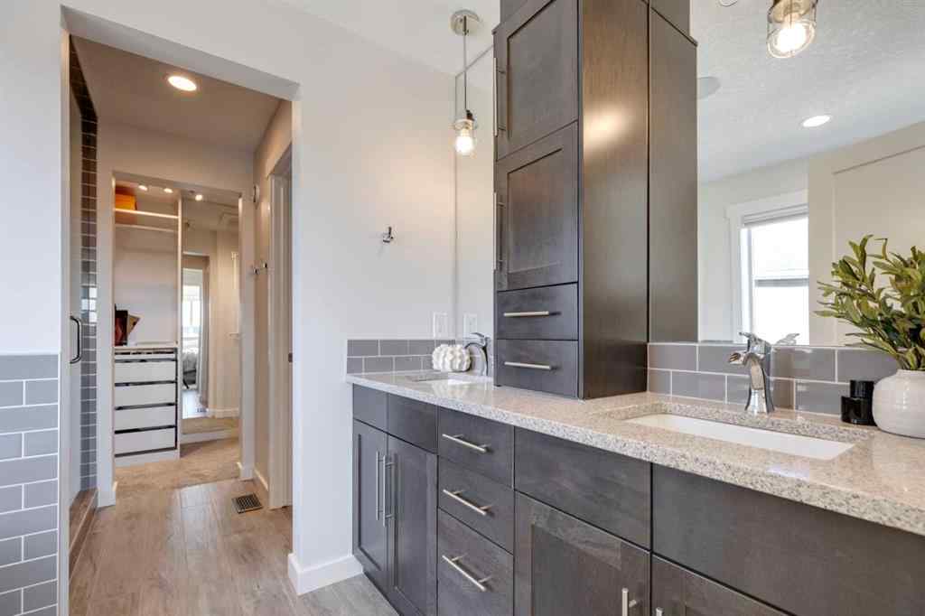 MLS® A2257615 - 161 Kingsmere Cove SE in Kings Heights Airdrie, Residential