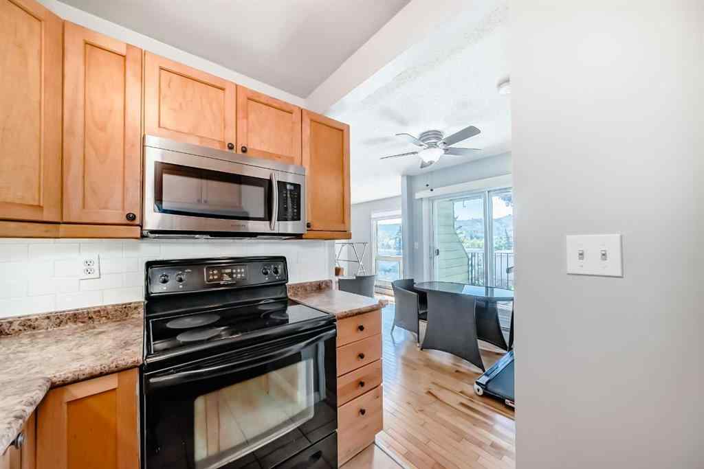 MLS® A2257618 - Unit #301 4512 75 Street NW in Bowness Calgary, Residential