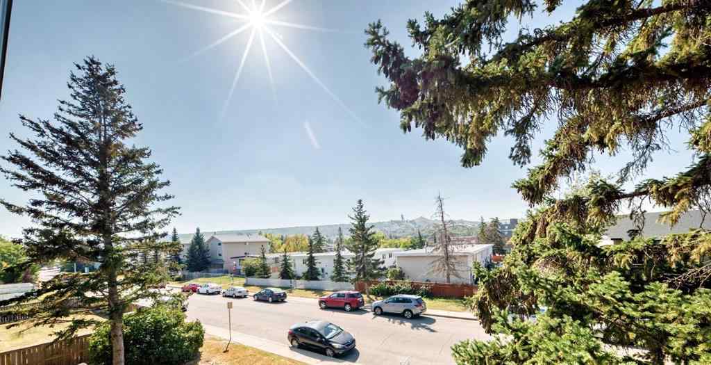 MLS® A2257618 - Unit #301 4512 75 Street NW in Bowness Calgary, Residential