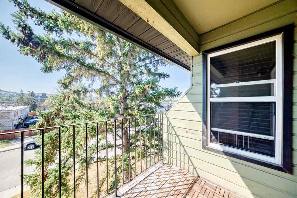 MLS® A2257618 - Unit #301 4512 75 Street NW in Bowness Calgary, Residential
