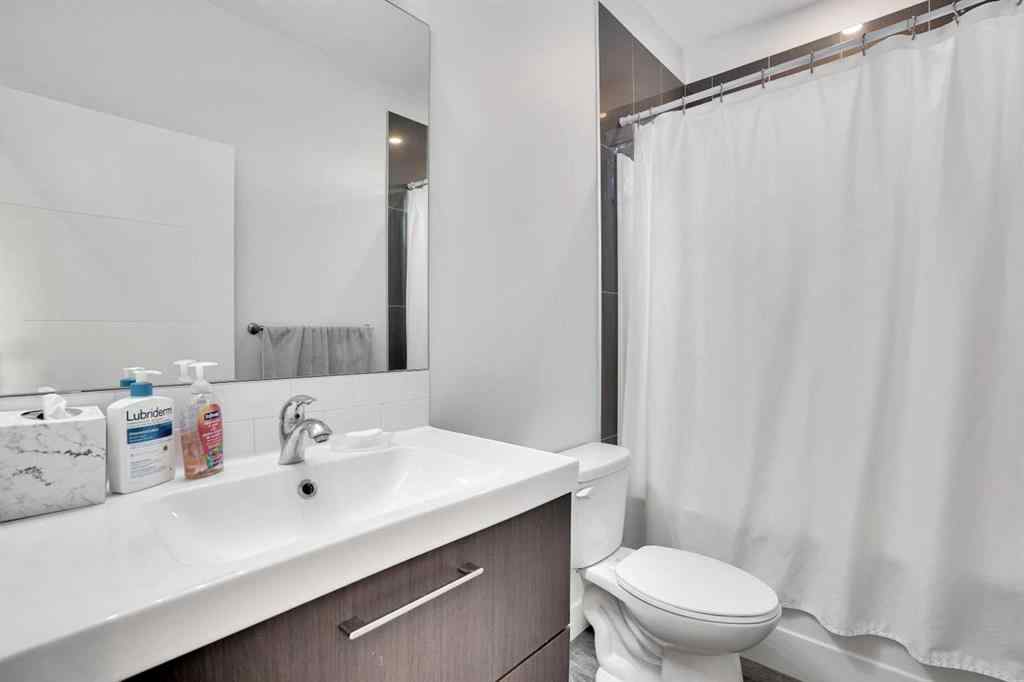MLS® A2257621 - 1414 15 Street SE in Inglewood Calgary, Residential