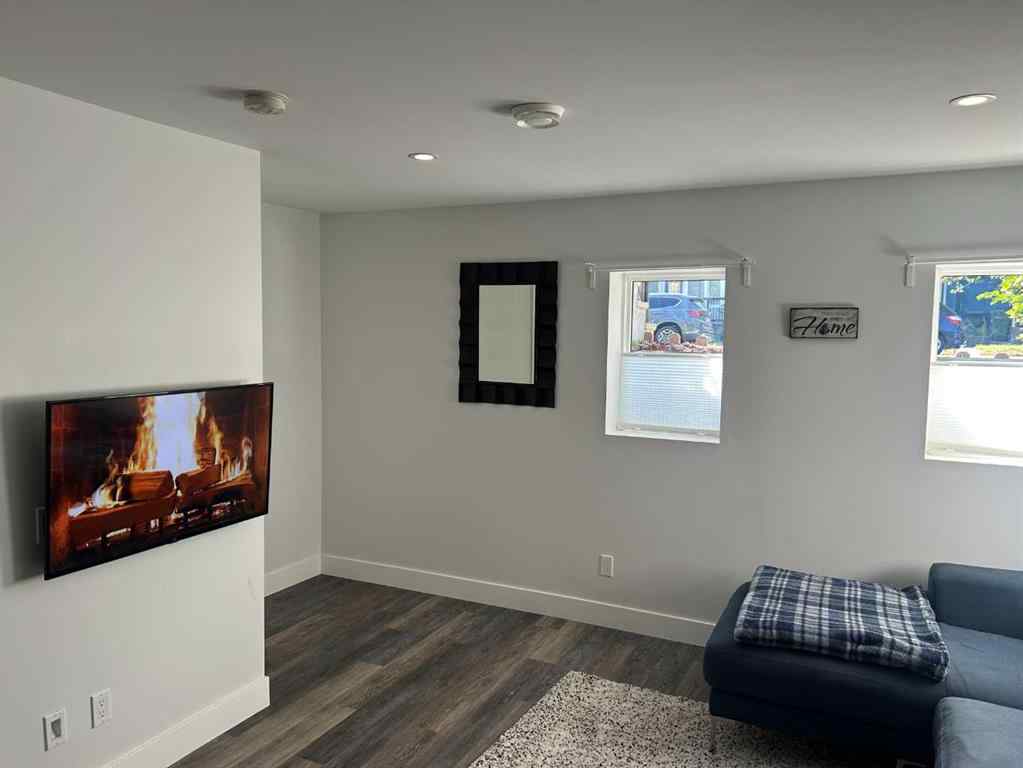 MLS® A2257621 - 1414 15 Street SE in Inglewood Calgary, Residential