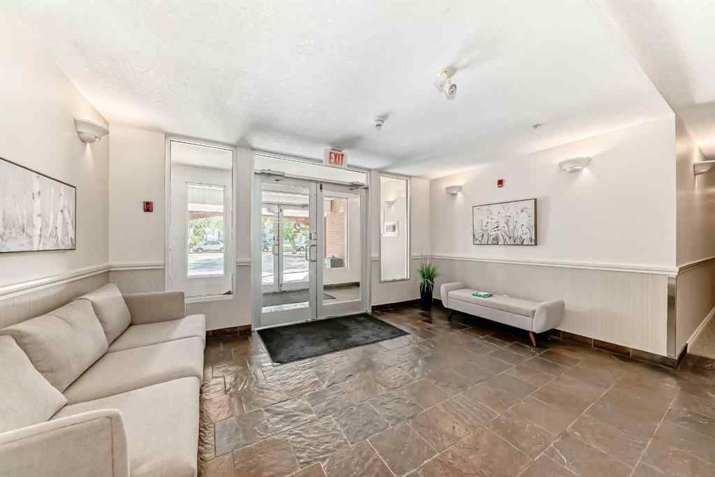 MLS® A2257624 - Unit #214 2 Hemlock Crescent SW in Spruce Cliff Calgary, Residential