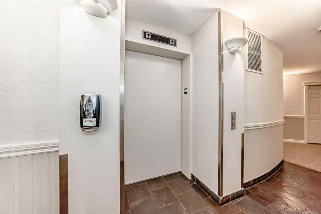 MLS® A2257624 - Unit #214 2 Hemlock Crescent SW in Spruce Cliff Calgary, Residential