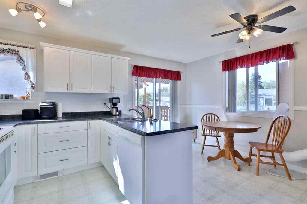 MLS® A2257625 - 66 Westview Crescent  in Harvest Meadows Blackfalds, Residential