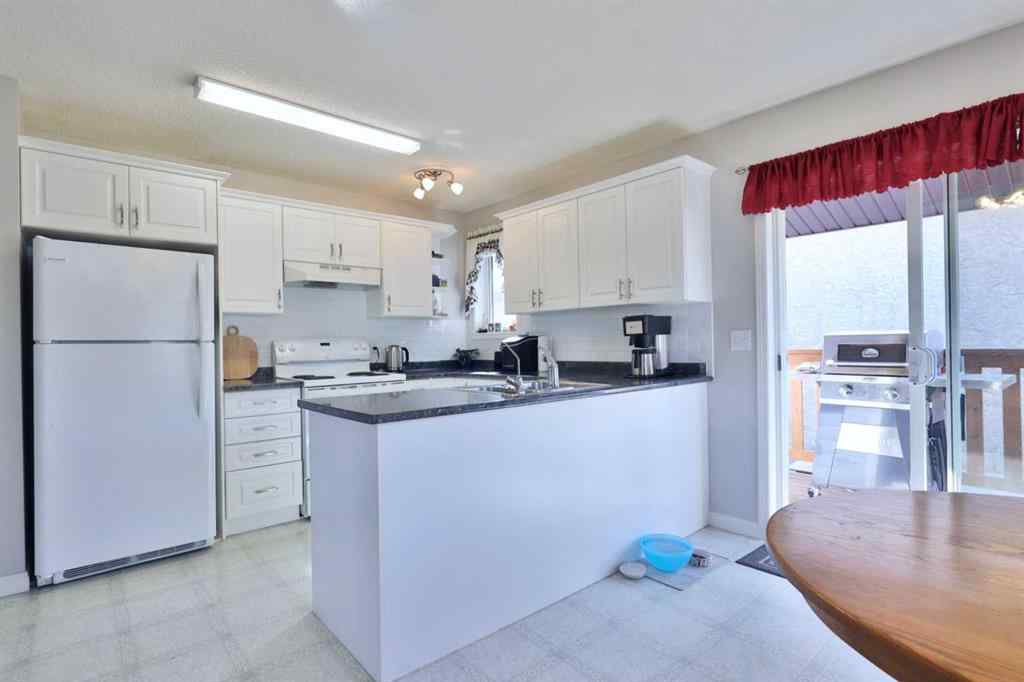 MLS® A2257625 - 66 Westview Crescent  in Harvest Meadows Blackfalds, Residential