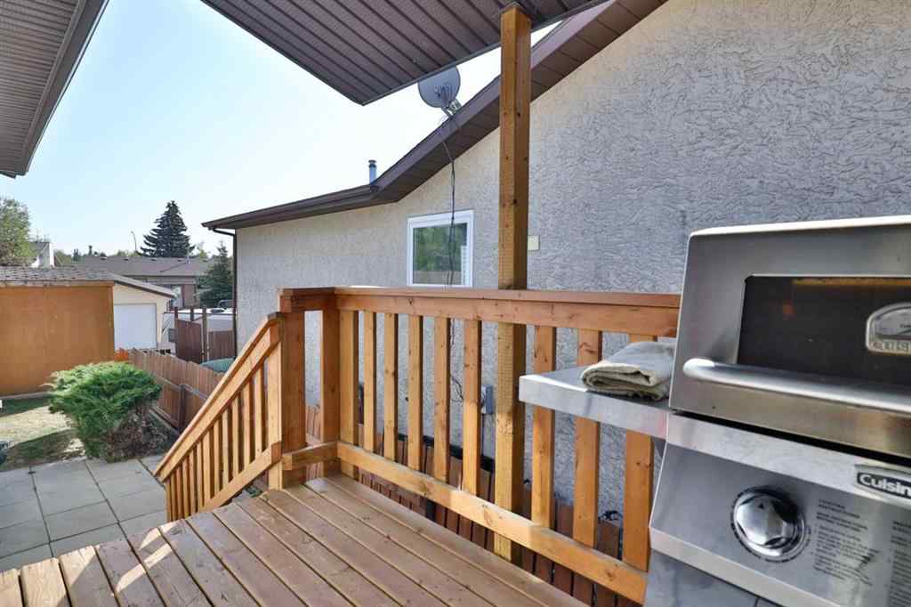 MLS® A2257625 - 66 Westview Crescent  in Harvest Meadows Blackfalds, Residential