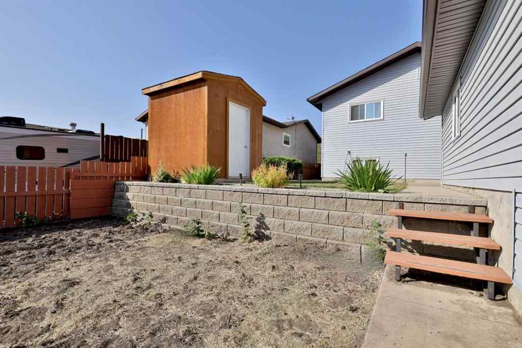 MLS® A2257625 - 66 Westview Crescent  in Harvest Meadows Blackfalds, Residential