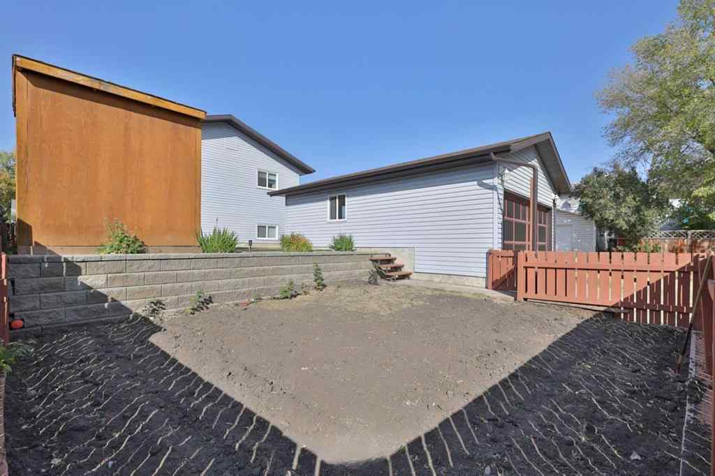 MLS® A2257625 - 66 Westview Crescent  in Harvest Meadows Blackfalds, Residential