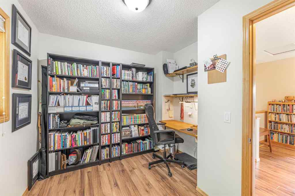 MLS® A2257626 - 651 Killarney Glen Court SW in Killarney/Glengarry Calgary, Residential