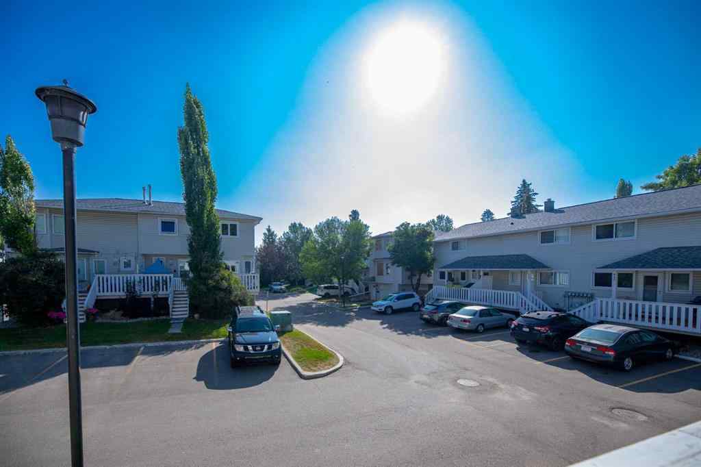 MLS® A2257626 - 651 Killarney Glen Court SW in Killarney/Glengarry Calgary, Residential