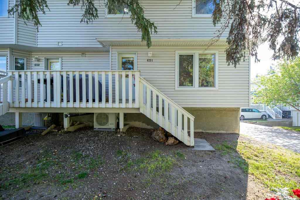 MLS® A2257626 - 651 Killarney Glen Court SW in Killarney/Glengarry Calgary, Residential