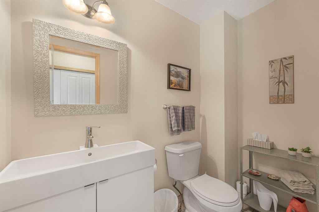 MLS® A2257626 - 651 Killarney Glen Court SW in Killarney/Glengarry Calgary, Residential