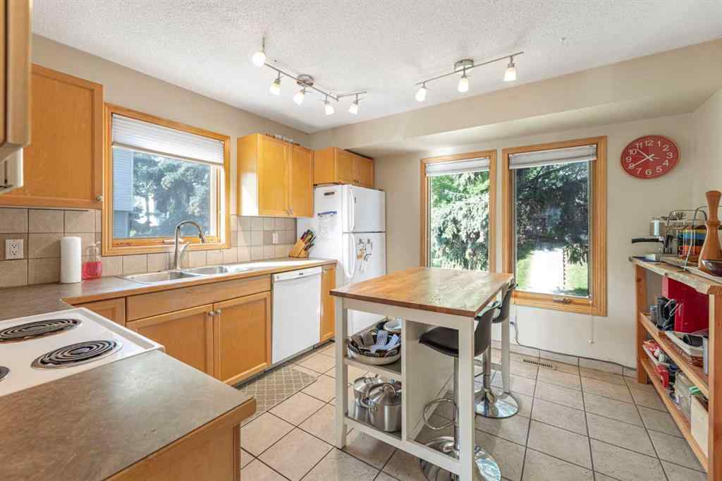 MLS® A2257626 - 651 Killarney Glen Court SW in Killarney/Glengarry Calgary, Residential