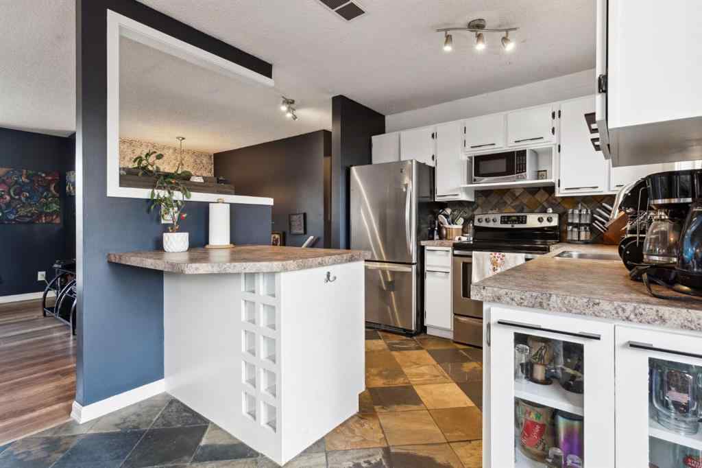 MLS® A2257632 - 147 Falchurch Crescent NE in Falconridge Calgary, Residential