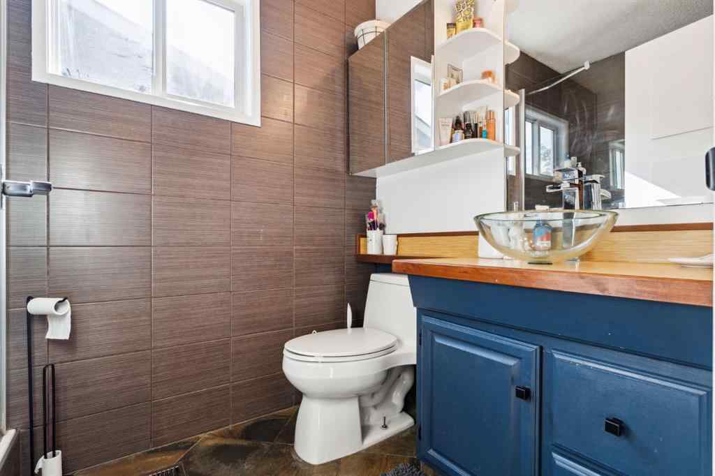 MLS® A2257632 - 147 Falchurch Crescent NE in Falconridge Calgary, Residential