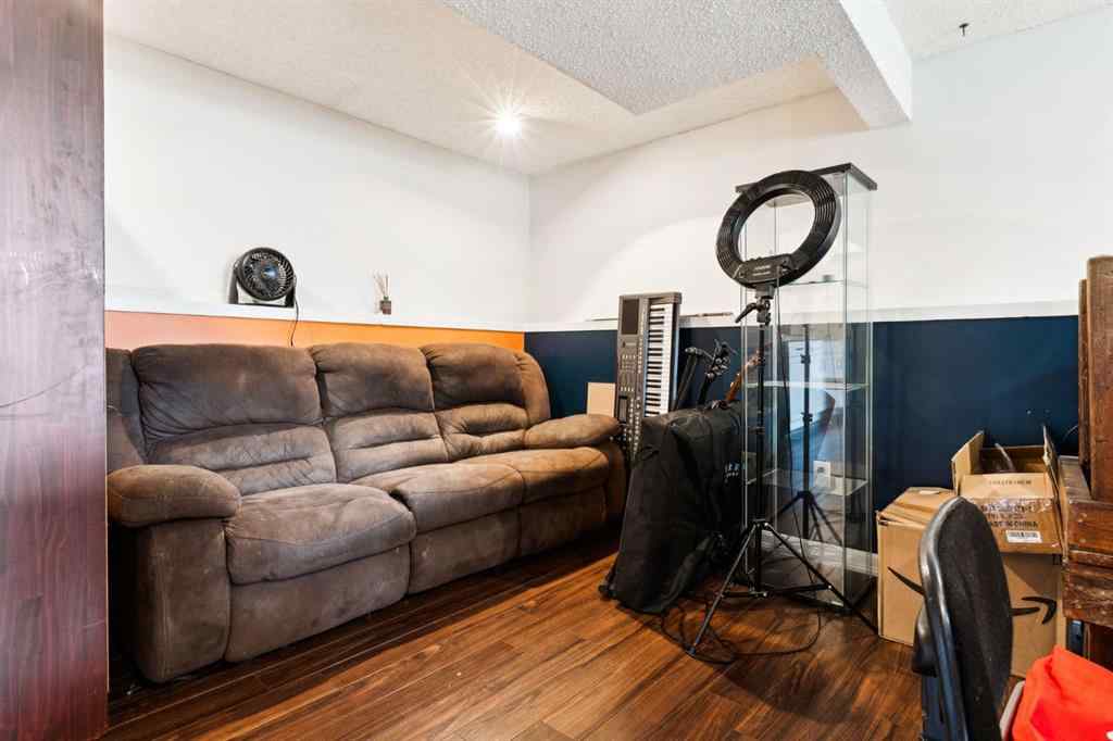 MLS® A2257632 - 147 Falchurch Crescent NE in Falconridge Calgary, Residential