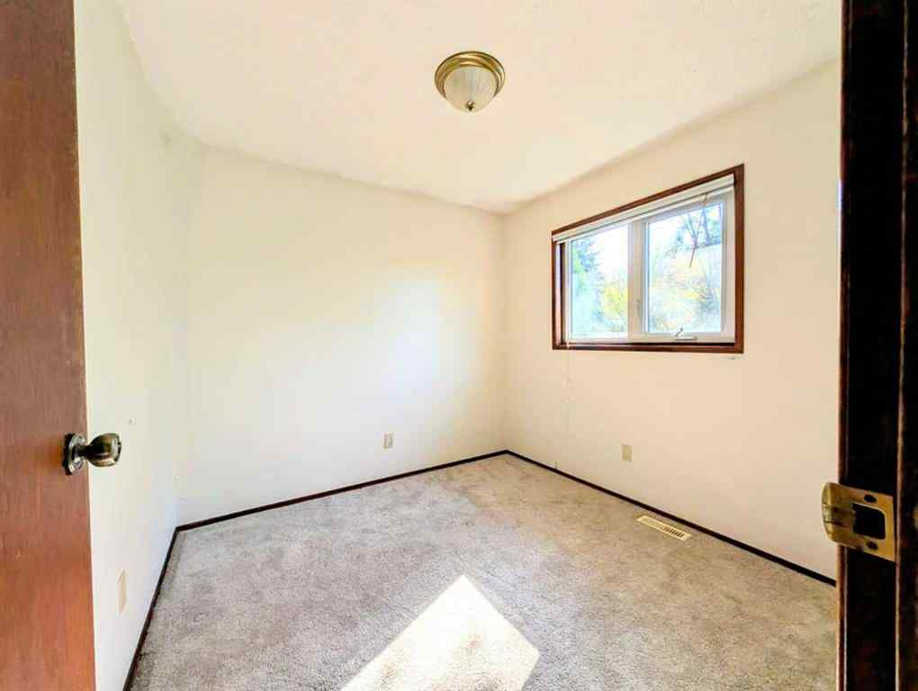 MLS® A2257639 - 509 13 Avenue SE in NONE Slave Lake, Residential