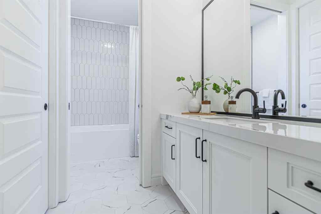 MLS® A2257644 - 1938 50 Avenue SW in Altadore Calgary, Residential