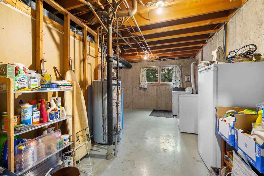 MLS® A2257647 - 10 Varsville Place NW in Varsity Calgary, Residential