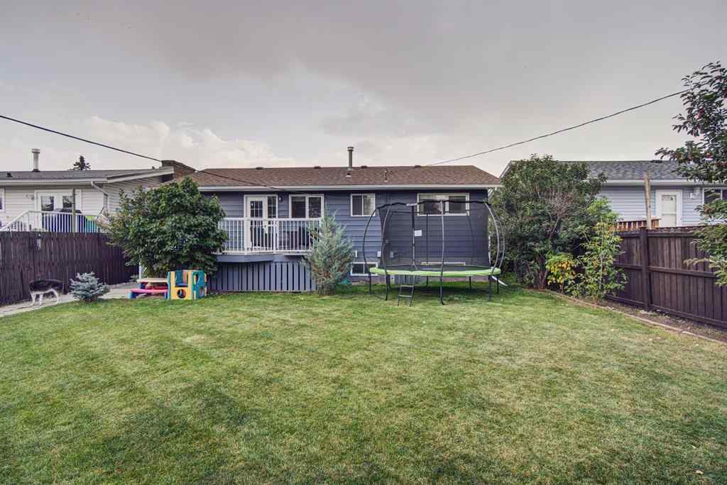 MLS® A2257649 - 658 50A Avenue W in NONE Claresholm, Residential
