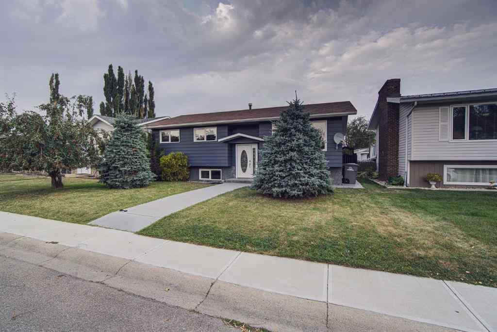 MLS® A2257649 - 658 50A Avenue W in NONE Claresholm, Residential