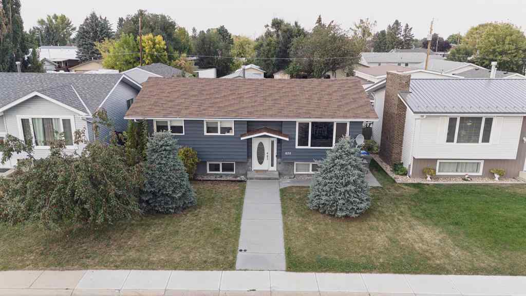 MLS® A2257649 - 658 50A Avenue W in NONE Claresholm, Residential