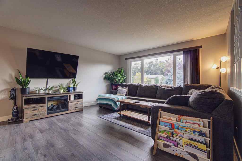 MLS® A2257649 - 658 50A Avenue W in NONE Claresholm, Residential