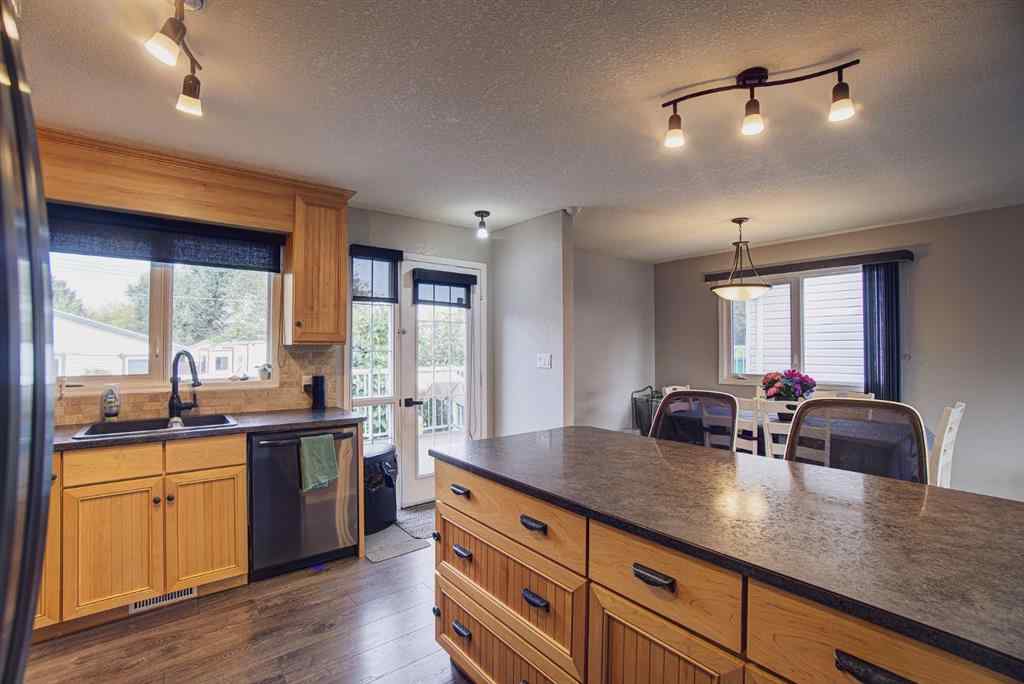 MLS® A2257649 - 658 50A Avenue W in NONE Claresholm, Residential